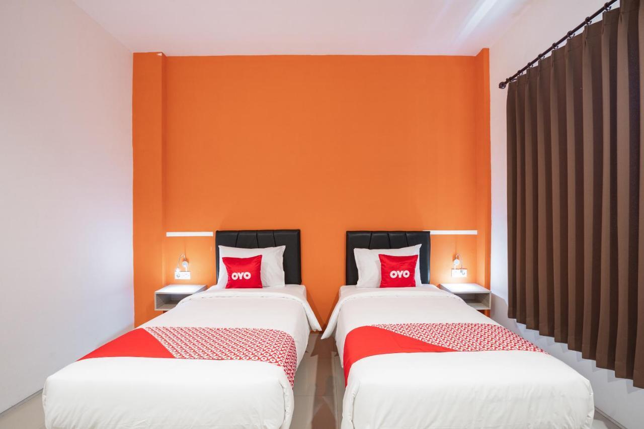 Hotel Vaccinated Staff - OYO Flagship 1575 Urban 18 Surabaya Exterior foto