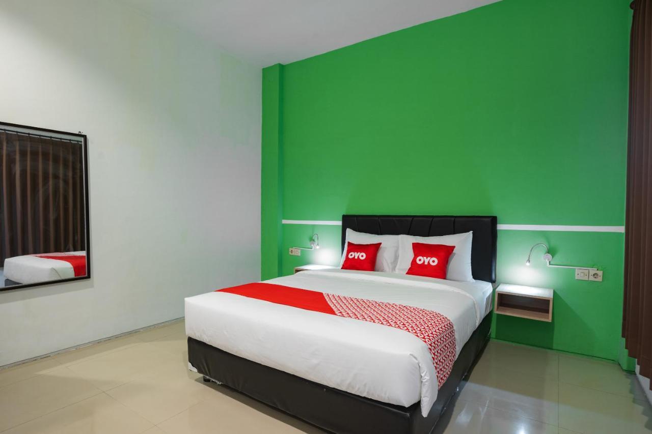 Hotel Vaccinated Staff - OYO Flagship 1575 Urban 18 Surabaya Exterior foto