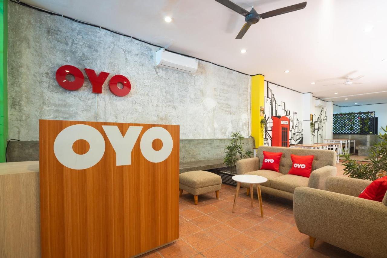 Hotel Vaccinated Staff - OYO Flagship 1575 Urban 18 Surabaya Exterior foto